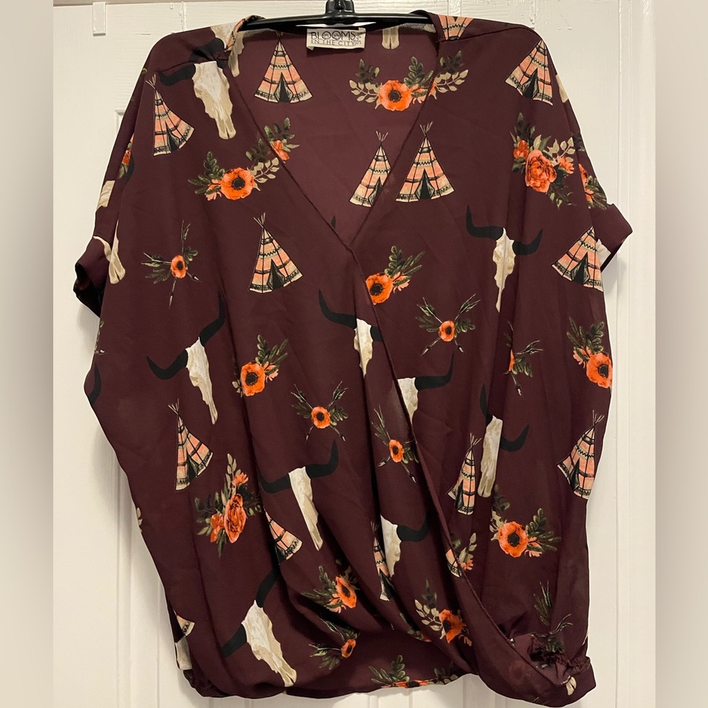 Blooms in the City small top